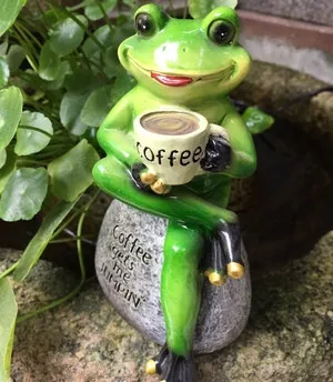 Resin Frog Animal Garden Decoration Drinking Coffee