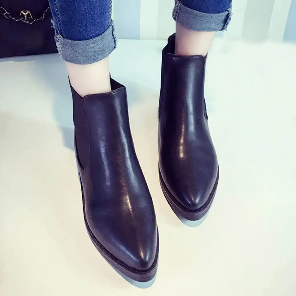 comfortable flat boots