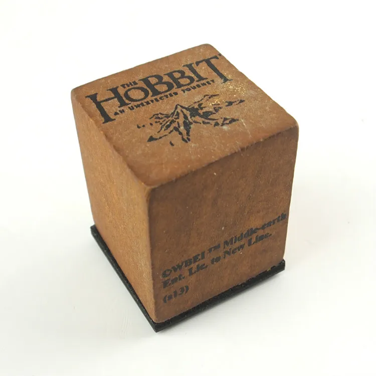 

Lord of The Rings Surrounding Theme Stamp/ Lord of The Rings Gold Keychain D / The Hobbit Gold Keychain A