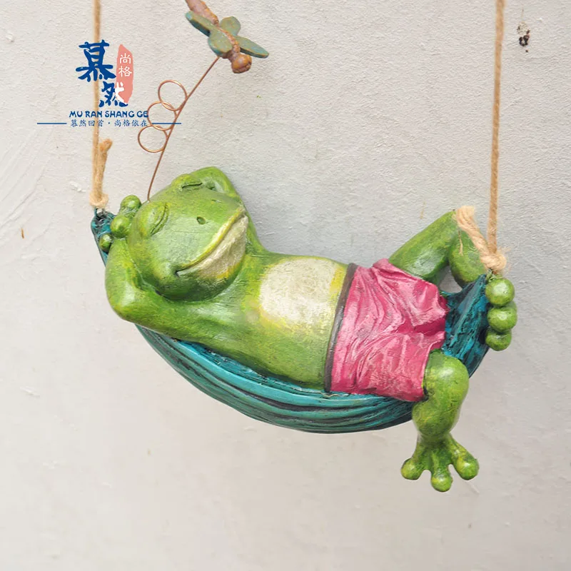 Leisurely Frog On the Swing Ornament Fun Garden Decoration Cute Children Polyresin Giftin