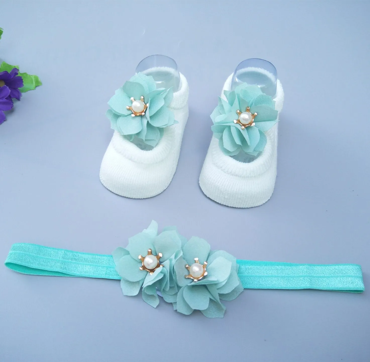 Подарочная коробка для малышей, Цветочные Носки для новорожденных и повязка на голову, подарок с полной луной, корейские комплекты головных уборов и носков для малышей, Детские аксессуары для волос