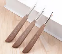 2019 nueva con trébol mucho de acero con mango de plástico de corte de hilo destripador de costuras puntada punto croce de aguja para artes de coser herramientas para coser