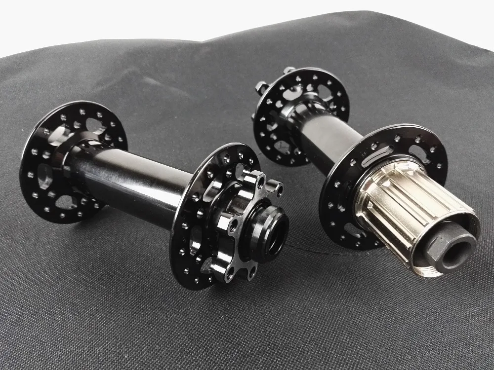 Novatec D101SB/D201SB fat bike hubs, 32 holes , for fat bike , grass