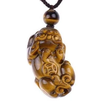 Natural tiger eye stone hand-carved pixiu pendant necklace couple paragraph Lucky brave pendant jewelry gifts green stone boutique burma pixiu pendant jewelry gift 1