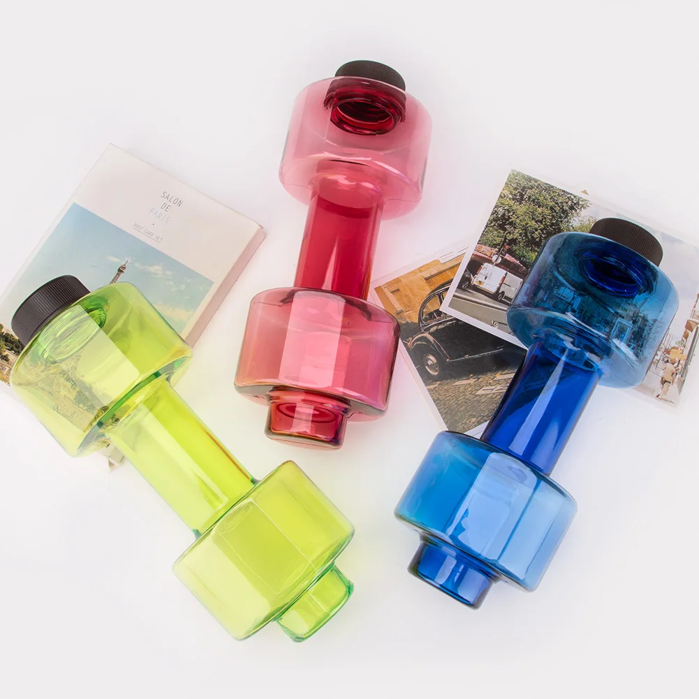 الدمبل على شكل البلاستيك 550 مللي قدرة رياضة الرياضات المائية زجاجة أجهزة لياقة خارجية دراجة الدراجة التخييم التدريب المياه زجاجة