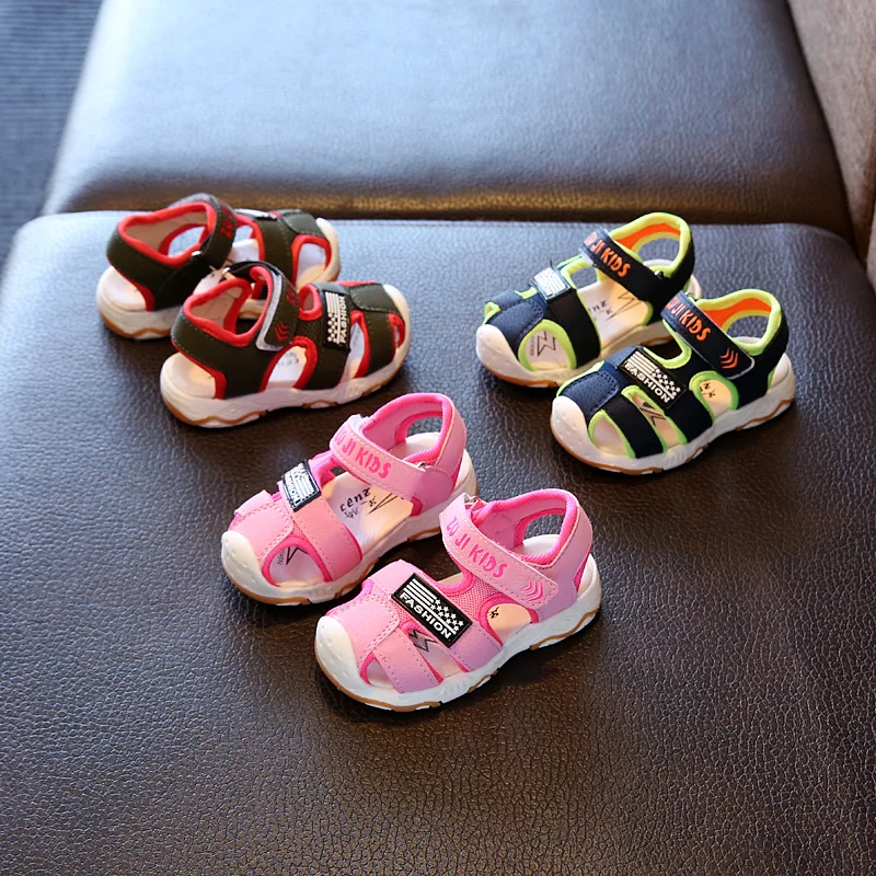 

Girls Boy Sandals 2018 New Summer Pink Blue Child Cap Beach Sandals Child Soft Bottom Anti-skid Kids Sandals Closed Toe