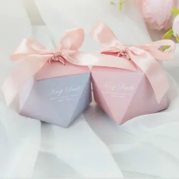 

50pcs Creative Gradient Pink Diamond Style Wedding Favors Candy Boxes Bomboniera Sugar Bag Party Supplies Gift Box Chocolate Box
