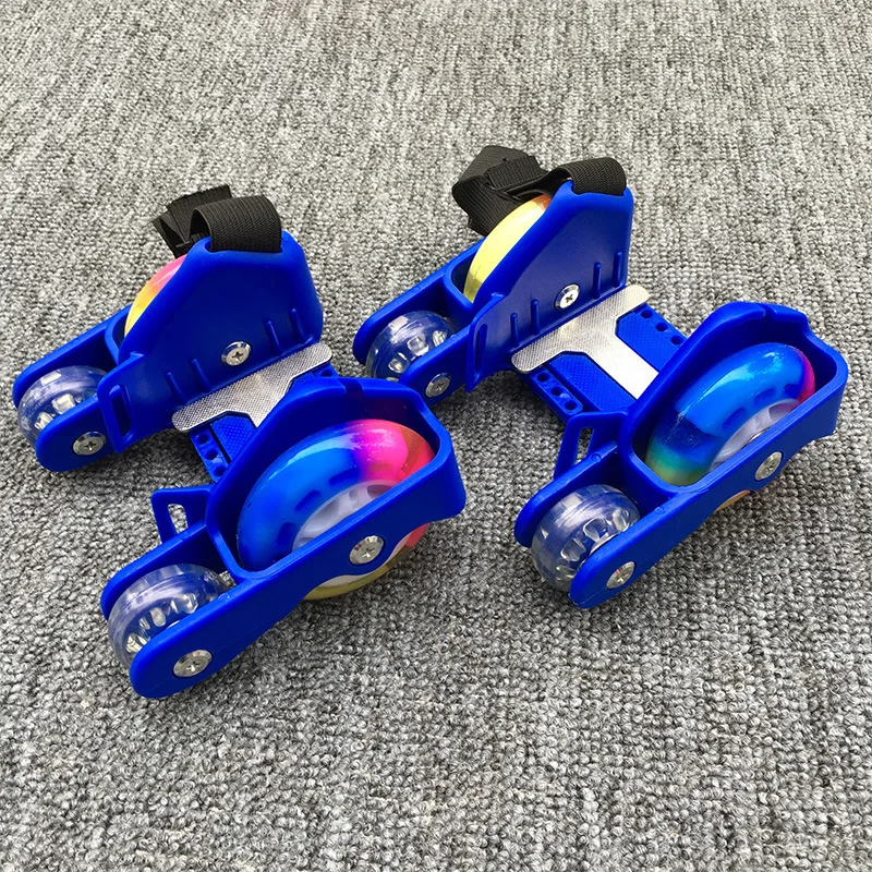 الأطفال الرياضية 4 عجلات بكرة مضاءة وامض LED عجلات كعب تزلج بكرات الجليد الحذاء اللمعان أحذية التزلج الأسطوانة الاطفال هدية