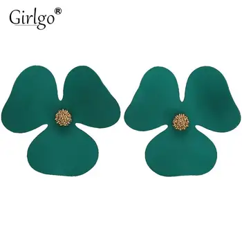 

Girlgo Korean New Design Sweet Jewelry Spray Paint Effect Green Stud Earrings With Flower Earrings for Girls Gifts for Woman Hot