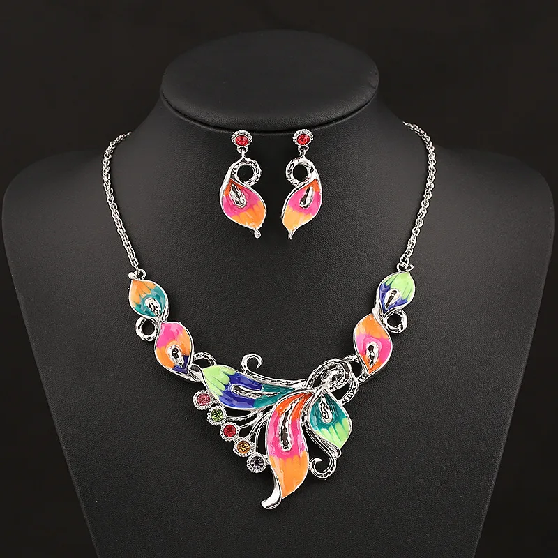 2014 New Design Spring Gold Chain Spray Paint Metal Flower Crystal