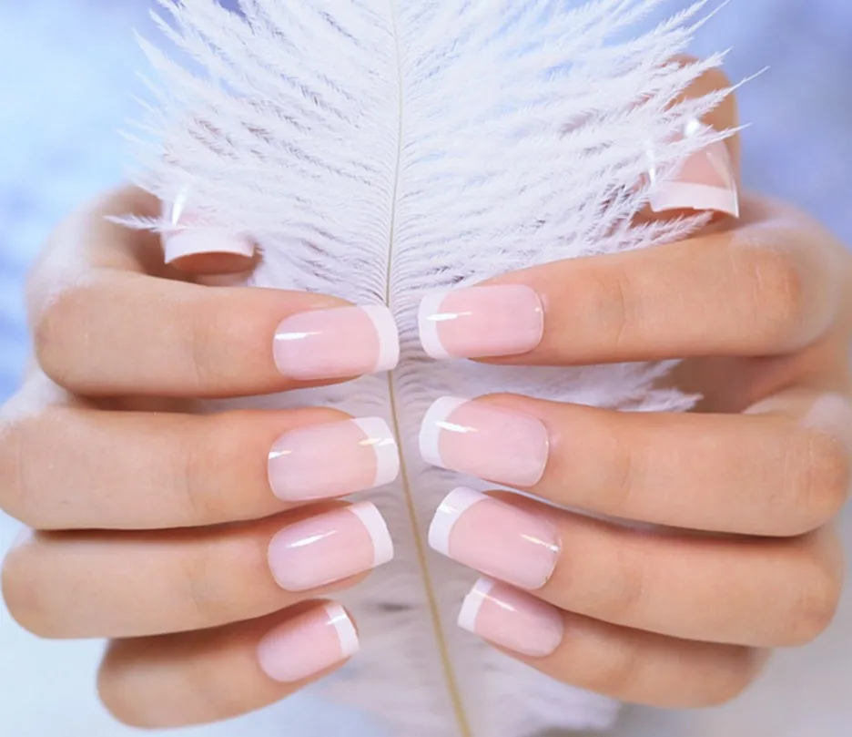 красивые ногти. френч нэилс. пилить ногти. маникюр на круглые ногти. красивый маникюр на круглые ногти.