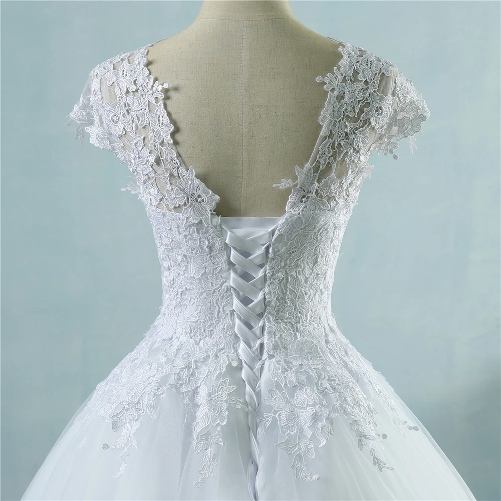 Tulle A-line Sweetheart Cap Sleeves Appliques Wedding Dress