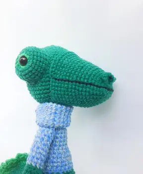 

crochet armigurumi rattle film character model number 840