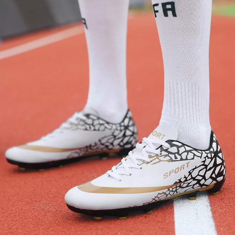 2019 новые футбольные бутсы унисекс удобные женские мужские бутсы на шнуровке, резиновые шиповки для мужчин и женщин