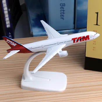 

16cm Brazil TAM Airline Boeing 777 Plane Model Alloy B777 Aircraft Aviation Model Aircraft TAM Airplane Model Stand Craft 1:400