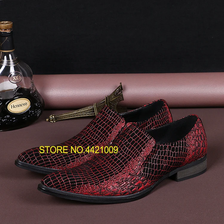 

Red Pointed Toe Mens Slip On Runway Fashion Oxfords Shoes 2018 Italian Derby Oxfords Shoes Autumn Design Male Oxfords Sapatos