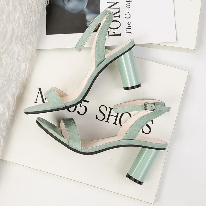 

Suede Block Round Heels Sandals Elegant Women Ankle Strap Flock Buckle Strap Green Red Nude Heels Summer Casual Woman Sandals
