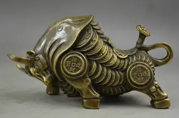 

Copper Statue China's rare manual hammer brass lifelike statue of bullfighting L 15cm