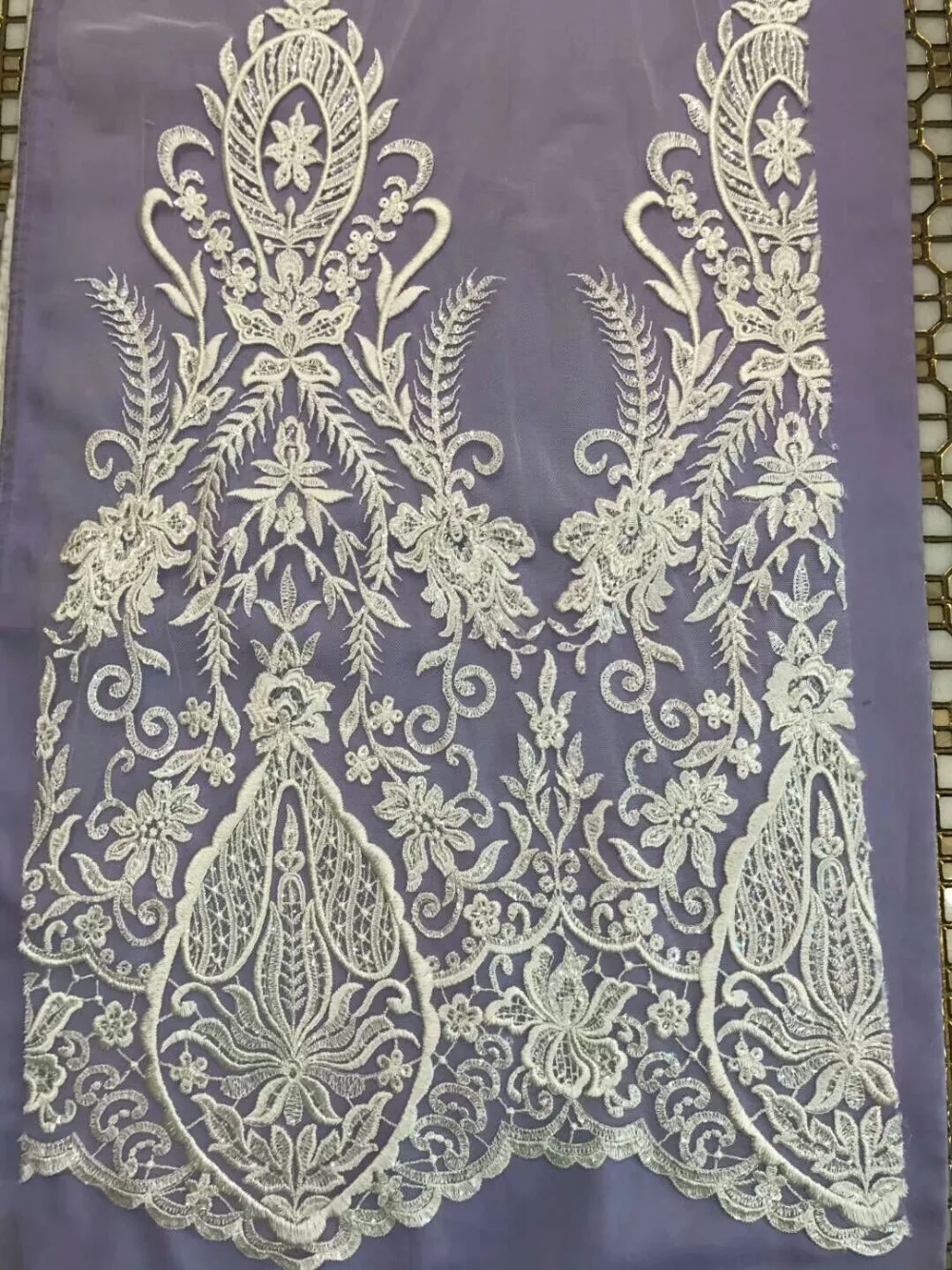 Clearance High Quality Nigerian  Wedding Lace Fabric ivory Latest African Laces 2018 French Net Lace Fabric With Sequins for Dress 1