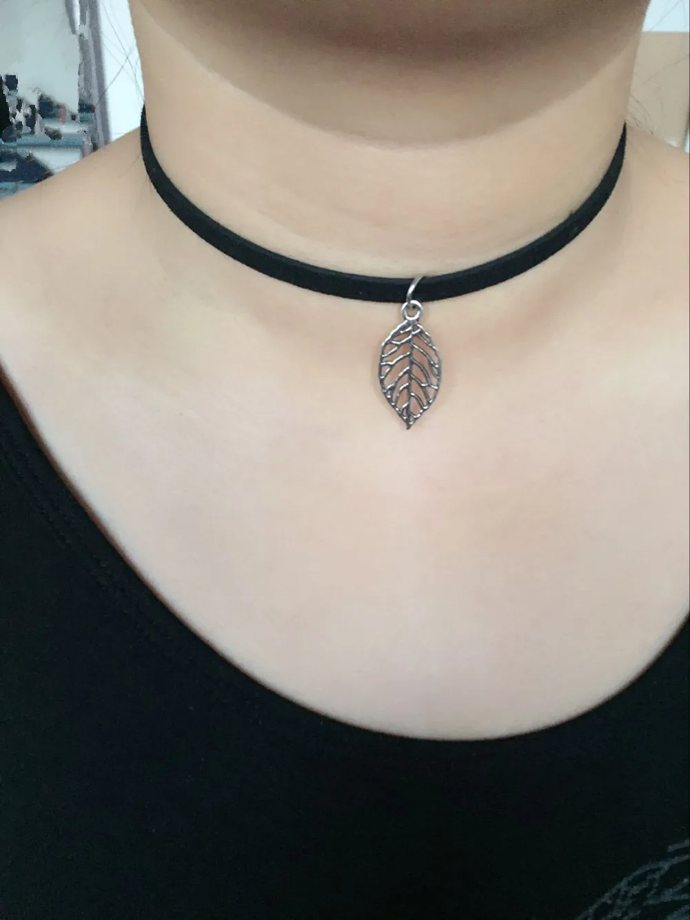 Korean fashion trend wild forest-based metal leaf pendant necklace clavicle short section of double-leaf jewelry free shipping - Image 3
