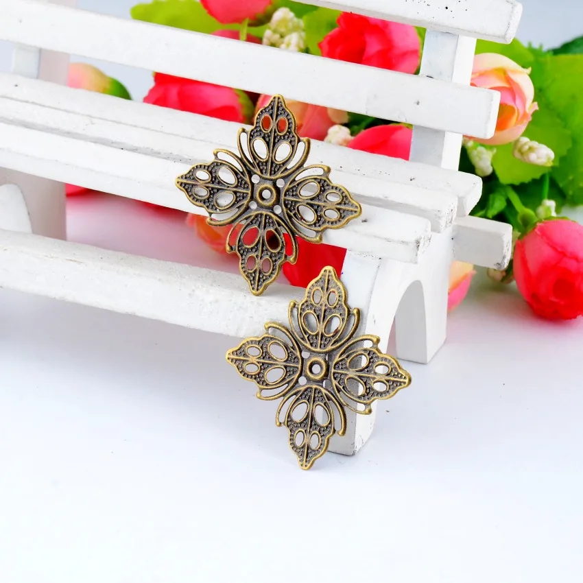 

Free shipping 10Pcs Embellishment Findings Filigree Connectors Square Metal Crafts Decoration DIY Bronze Leaf 25x25mm F0322