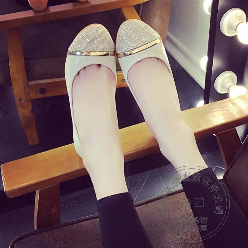 

Mixed Colors Ornament Durable Ballet Pu Shose Women Slip On Women Soft Outsole Flats Women Literary Style Soft Leather