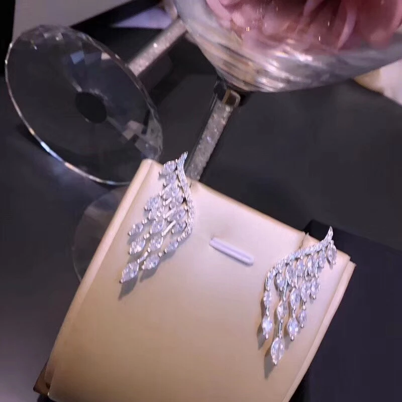 

XF Elegant Water Drop Zircon Feather Wing Stud Earring Pseudo Gold 925 Silver Pin Sweet Angel AP Women Bridal Wedding Jewelry