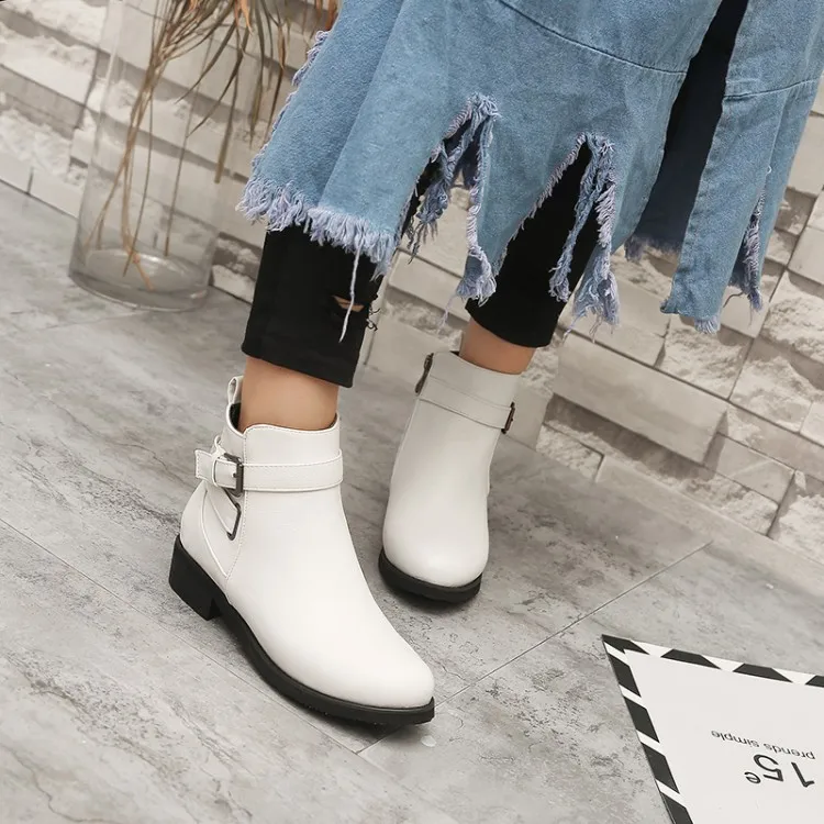 

Big Size11 12 13 14 15 16 17 Chinese-heeled Martin boots British style European and American round head Retro