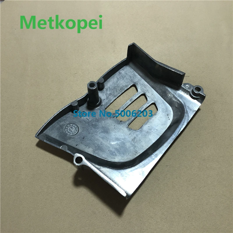 GN250 timing chain cover (2)