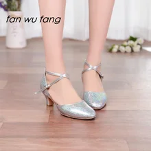 Вентилятор wu Клык искусственная кожа; верх резиновая подошва Бальные латиноамериканские танцы обувь танго социальных танцевальные туфли, Каблук 5,5 см jgl8616