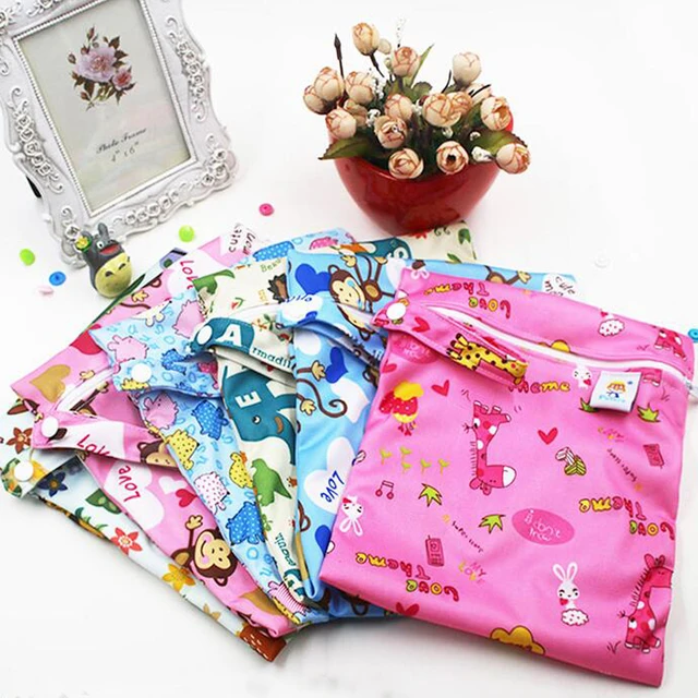 Waterproof Reusable Wet Bag Printed Pocket Nappy Organizers Travel Wet Dry Bags 25x20cm Small Diaper Bag Wet Clothing Mommy Bag 2