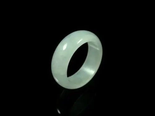 

free shipping 11393 Cracks Natural Jadeite Band Ring