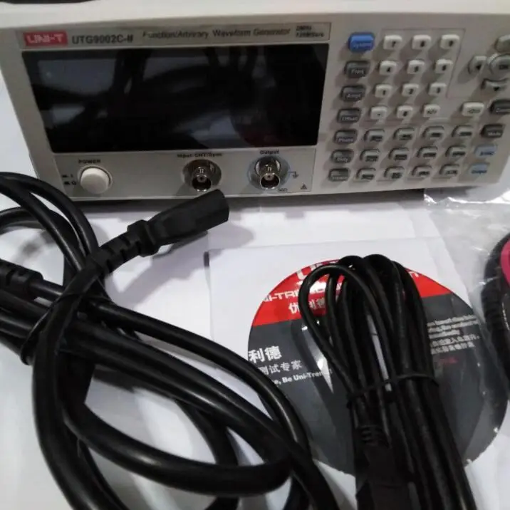 Диапазон частот 0,2 Гц-2 мГц AC мощность 220 В UNI-T UTG9002C цифровой Функция генератор сигналов