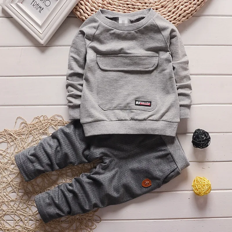 

2018 Spring & Autumn new boys set 4 colors children brief solid color t-shirt+ grey pants baby boys sports suit kids casual set