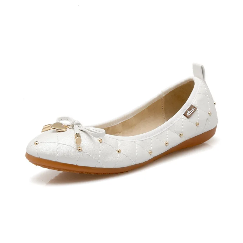Weili ZHENG PIN Цзя REN Для женщин обувь заклепки вышивка с бантом Дамская обувь плоской подошве с круглым закрытым носком Удобная дышащая обувь - Цвет: white