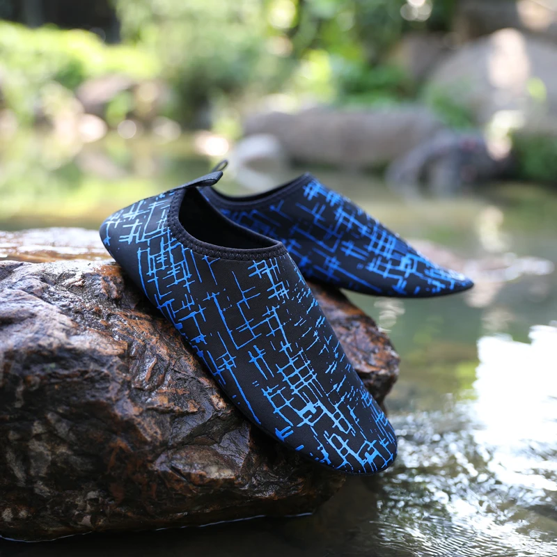 

Men Shoes For Swimming Breathable Slip-On Sport Water Shoes Male Summer Beach Sport Sneakers Light Weight Water Sport Shoes