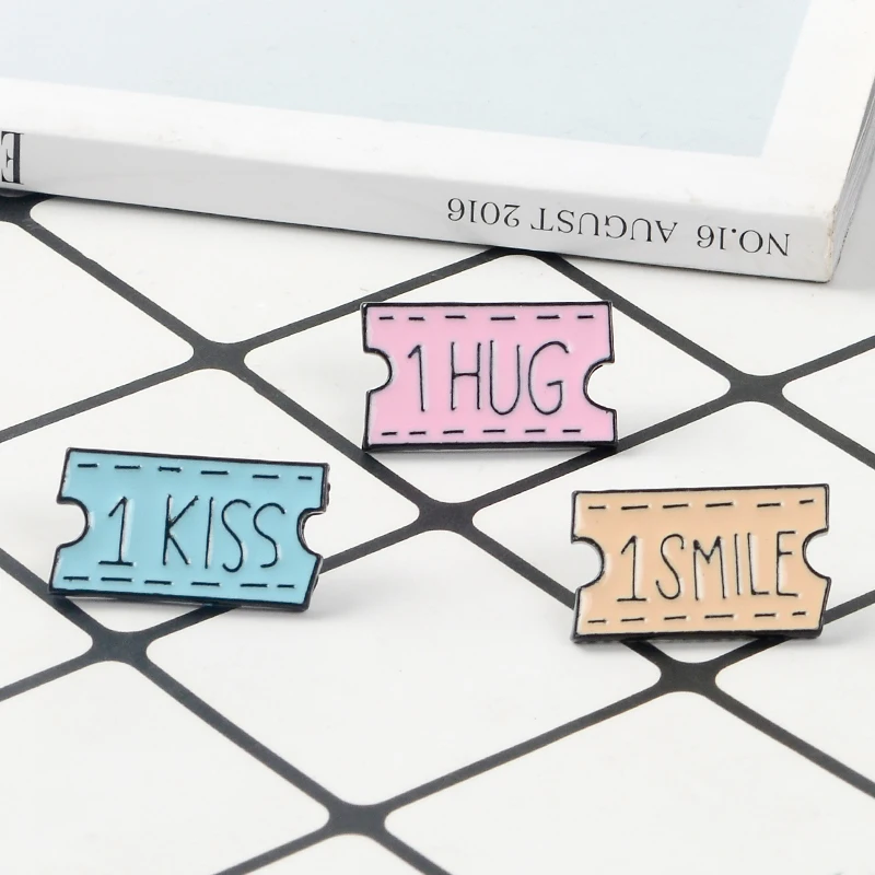 Милые купоны 1 Kiss Hug Smile Pins романтическая эмалированная брошь с купоном Love значки