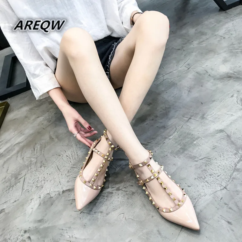 

Fashion Flat Shoes Ladies Summer 2019 New Sexy Single Shoes Rivet Pointed PU Upper Korean Version of Shallow Mouth Women's Shoes