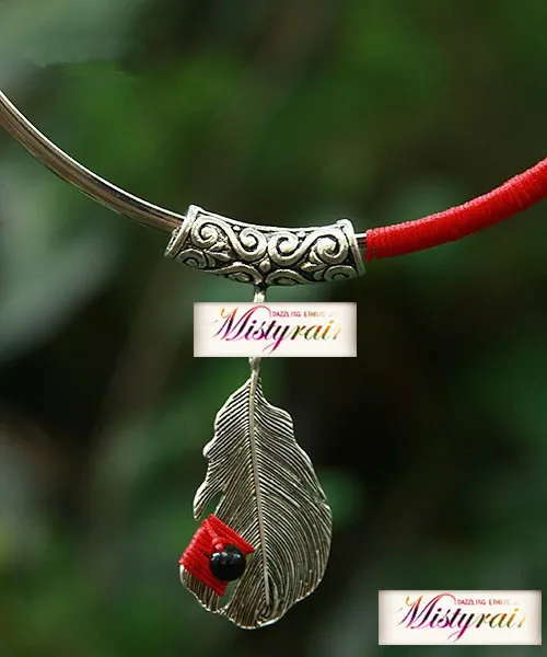 Качественные полые резные Мяо серебряные перья красные шелковые линии китайский стиль очаровательные вращающиеся оригинальные Чокеры ожерелье этнические ювелирные изделия