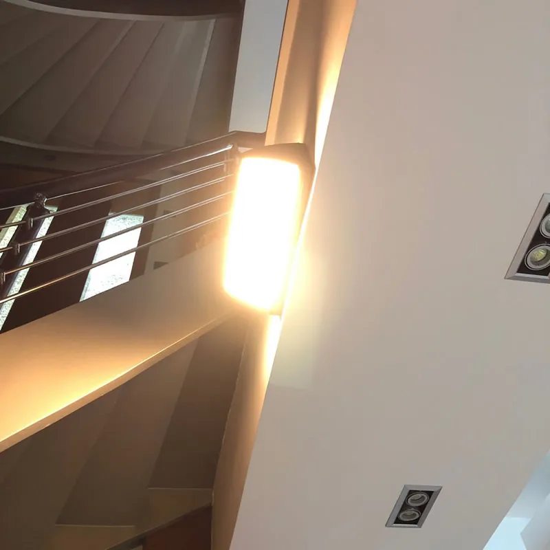 E4