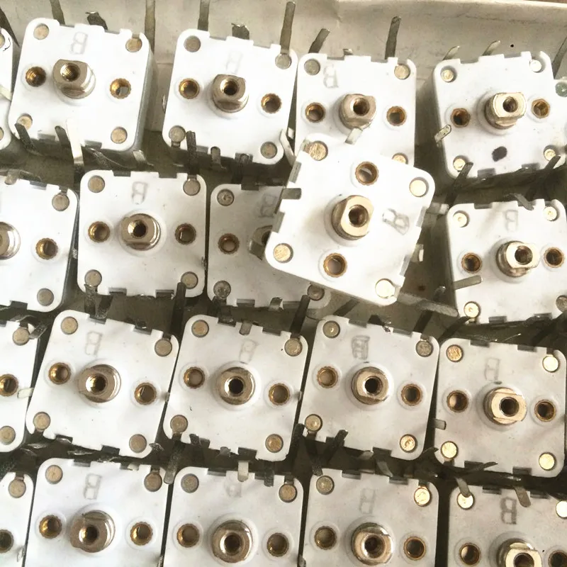 

1PC 443DF Model Shaft Radio Parts Variable Capacitor Contactors Dielectric film variable capacitors 20X20X17mm radio FM
