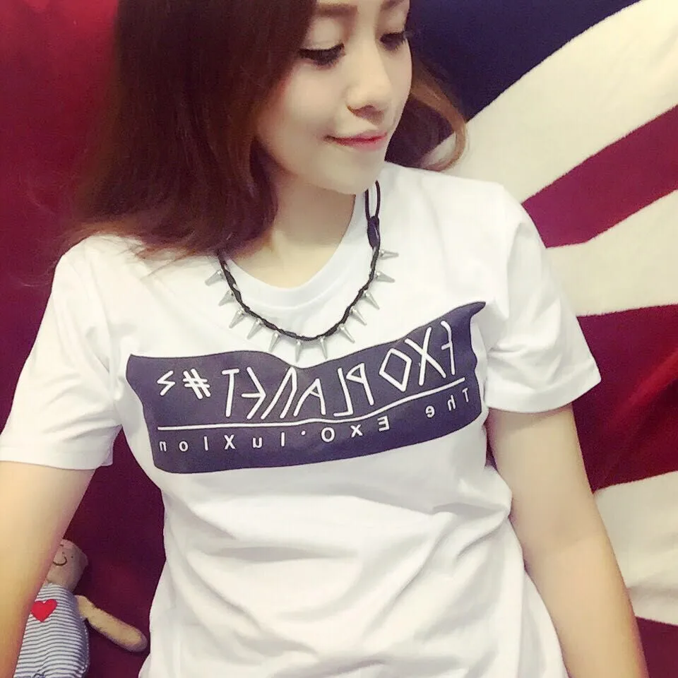 ae01.alicdn.com/kf/HTB1XtEjRVXXXXb5XVXXq6xXFXXXH/Venda-quente-EXO-mulheres-camiseta-2016-Da-Estrela-do-Mesmo-Par-grafo-ver-o-100-mulher.jpg