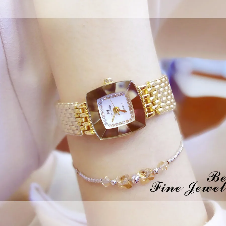 

High Quality fashion 2018 new hot waterproof top brand luxury square ladies watch quartz retro old vintage gold women watches BS