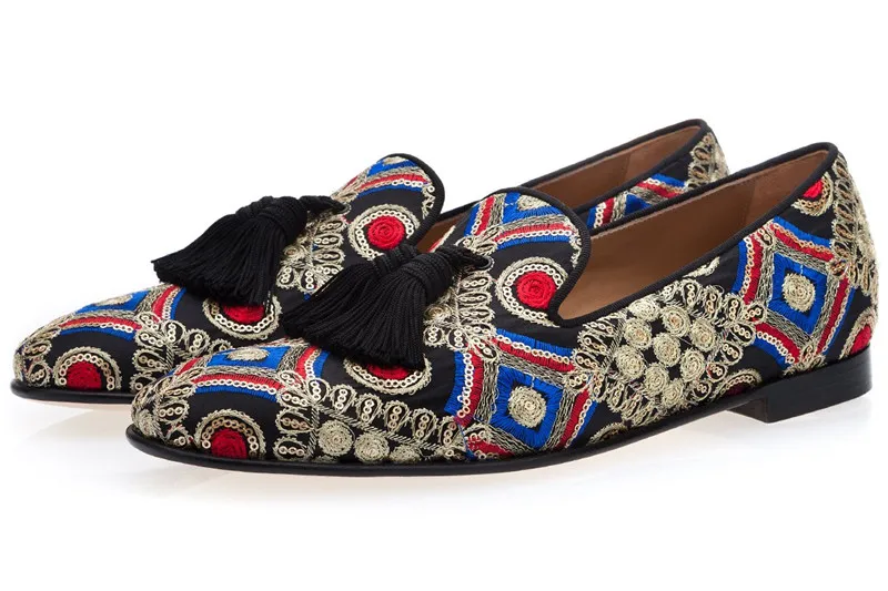 SUPERGLAMOUROUS_LOUIS_DARU_BLACK_SLIPPERS_1