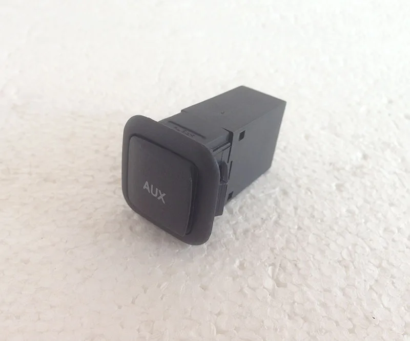 AUX (4)