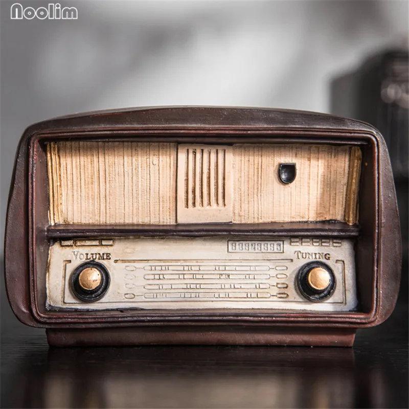 

NOOLIM Retro Radio Vintage Home Decor Zakka Shabby Chic Ancient Resin Crafts Home Ornaments Home Decoration Accessories
