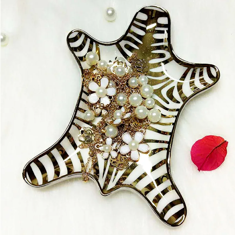 

Hand Painted Gold Tiger Skin Ceramic Plate Decorative Zebra Dish Small Jewelry Rack Rings Bracelets Earrings Trays Holder