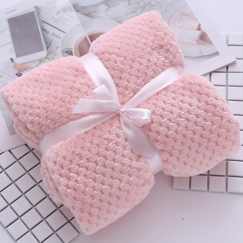 

Baby Blankets Solid Color Coral Fleece Bath Towel Soft Infant Swaddle Bebe Envelope Stroller Wrap Newborn Baby Bedding Blanket