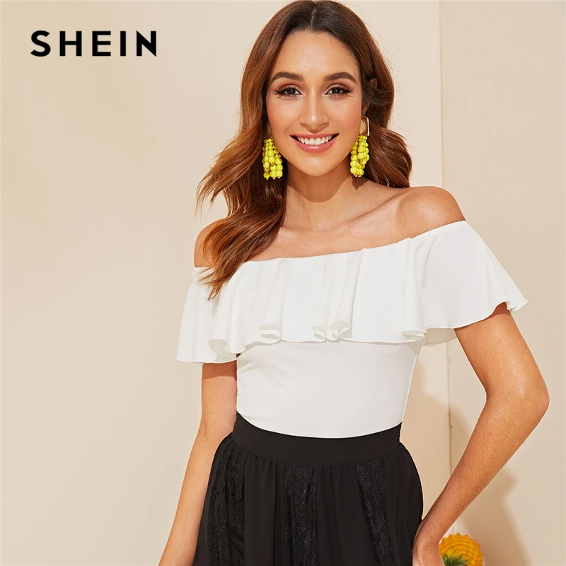 SHEIN элегантная белая приталенная футболка с воланом и открытыми плечами