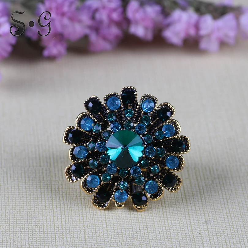 

Classical Crystal Flower Pins For Women Wedding Hijab Shawl Scarves Scarf vintage Buckle Ring Clips New Style Women Girl Gifts